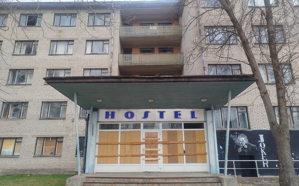 Заброшенное здание в Нарве.