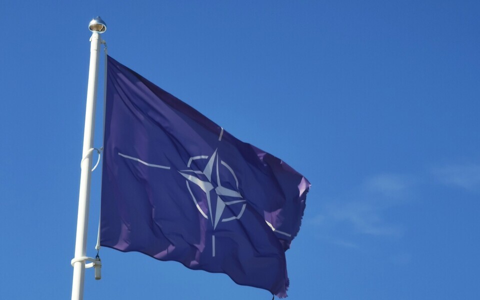 NATO lipp.