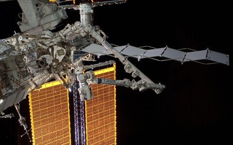 Satelliit kosmoses