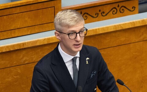 Kristo Enn Vaga riigikogu kõnepuldis