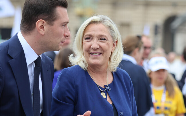 Jordan Bardella ja Marine Le Pen