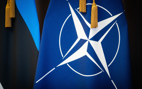 Eesti ja NATO lipud.