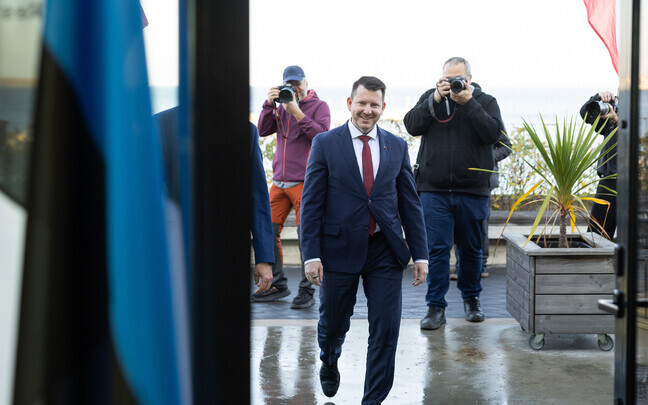 Jonatan Vseviov announces he will run in the 2027 Riigikogu elections for the Social Democratic Party.