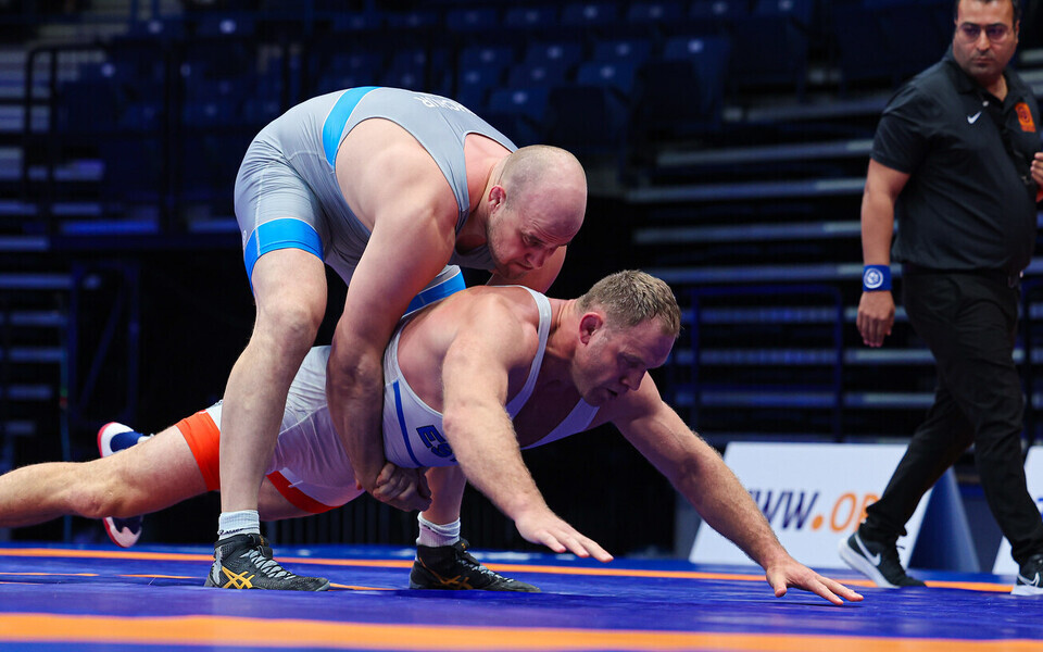 Heiki Nabi (valges).
