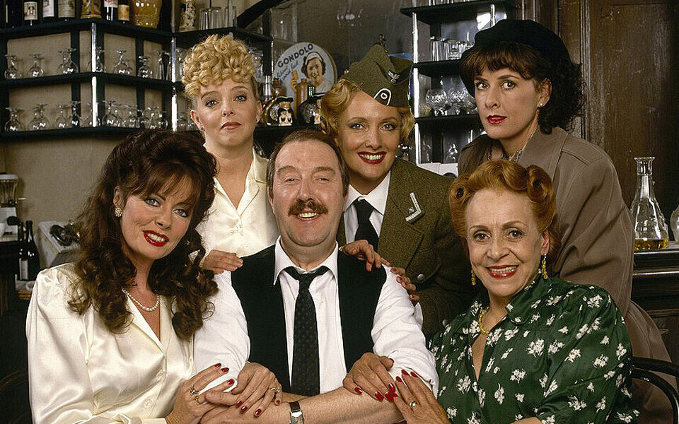 allo allo