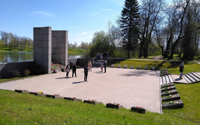 Estonian municipalities debate future of remaining Soviet monuments - Vimarsana News