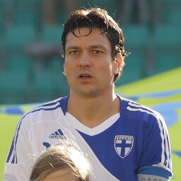 VIDEO | Litmanen lõi oma esimese värava Eesti liigas keskväljakult