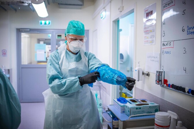 Health Board: 242 hospitalized patients, 949 new cases, four deaths