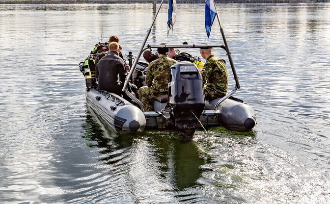 Divers, defense force personnel to clear lake of Soviet-era hazards - Vimarsana News