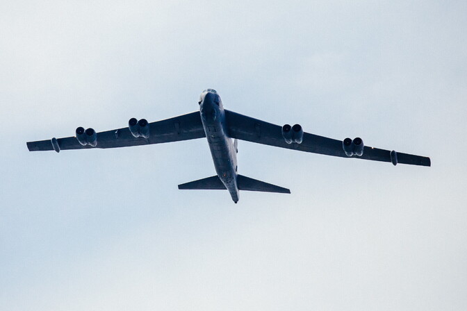 US B-52 strategic bomber makes flight over Estonia - Vimarsana News