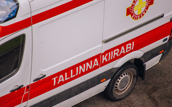 Ambulance needs Rescue Board to help carry overweight patients - Vimarsana News