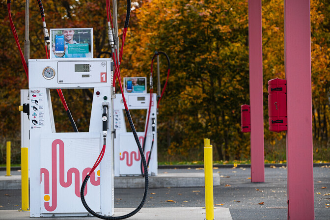 Price of compressed natural gas up 70 percent from summer - Vimarsana News