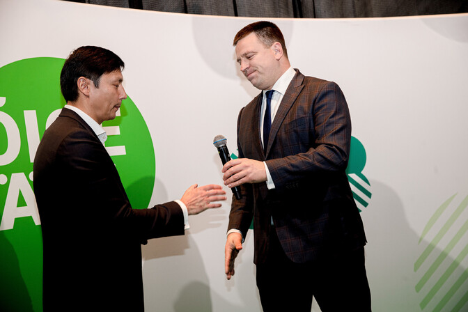 Kõlvart and Ratas: Other parties should create coalition without us - Vimarsana News