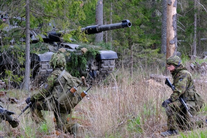 Daily: British tank regiment staying on in Estonia after tour ends - Vimarsana News