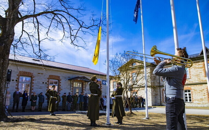 NATO cyberdefense center in Tallinn raises Ukrainian flag in solidarity - Vimarsana News