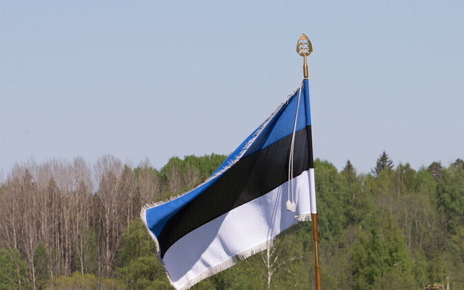 Government approves bill to create two new national flag days