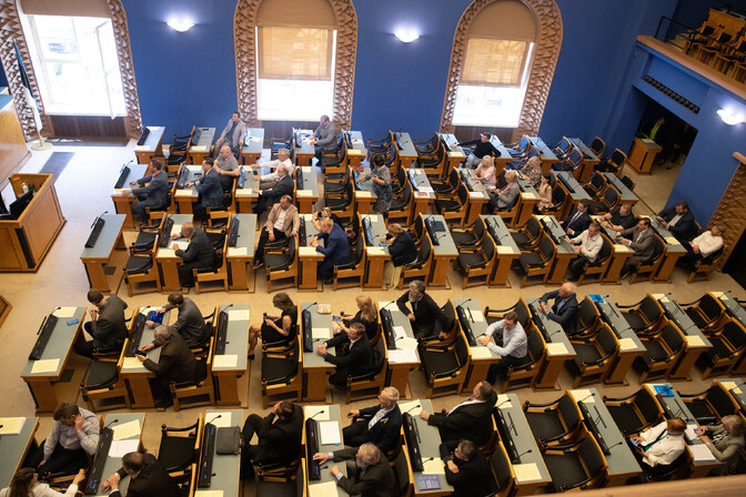 Center MPs Mölder, Vassijev trade Riigikogu committee places - Vimarsana News