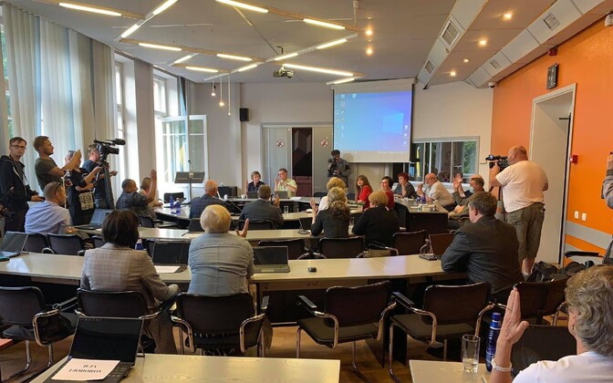 Language board chief: Law must require local politicians speak Estonian - Vimarsana News