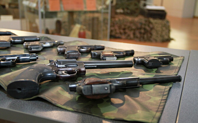 Russian residents in Estonia may be stripped of gun rights in a year's time - Vimarsana News