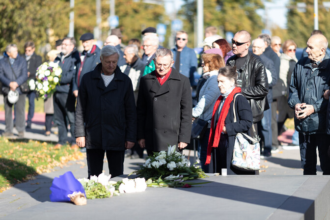 Gallery: Estonia ferry disaster commemorated in Tallinn - Vimarsana News