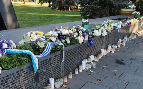 Памятник погибшим на пароме 