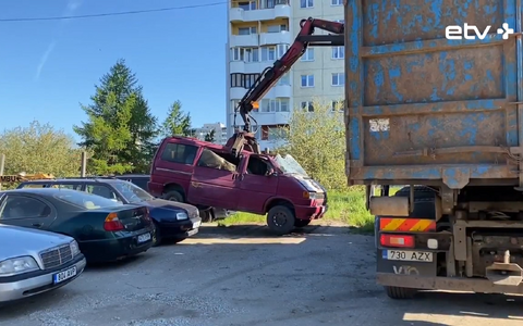 Брошенные автомобили.