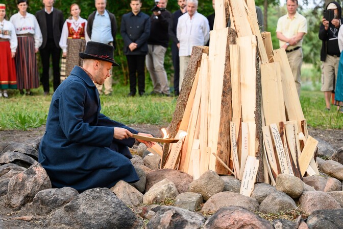 Signe Toomla Margus Toomla: palun pingutame, et meie traditsioon kestaks | Laulu- ja ...