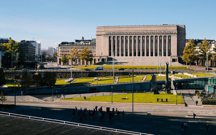 Здание финского парламента.