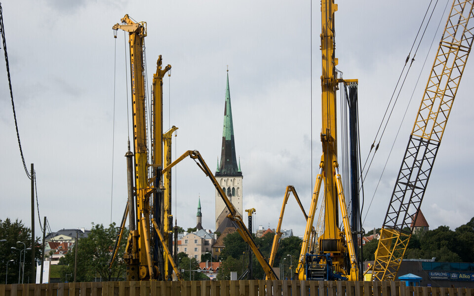 Ehitusplats Tallinnas. Foto on illustreeriv.