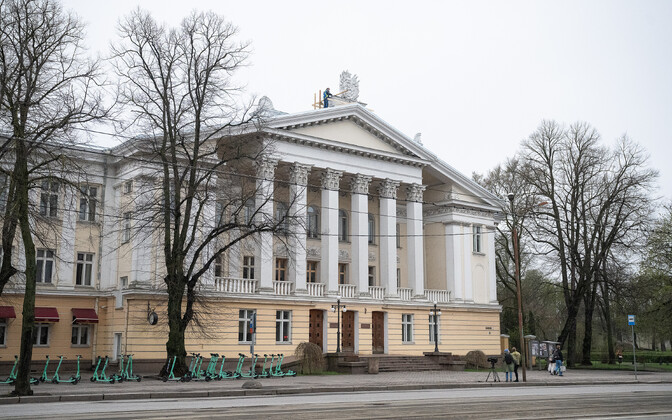 Tallinna Vene Kultuurikeskuselt vapi eemaldamine