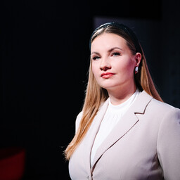 Kell 21.35 "Ukraina stuudios" Ühtegi ja Pevkur