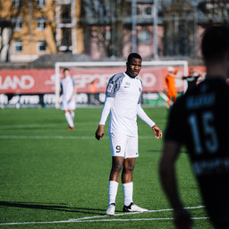 Endine Tammeka ründaja sõlmis lepingu Soome esiliiga liidriga