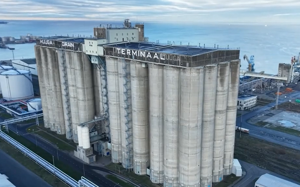 The iconic grain terminal in Muuga, just east of Tallinn.