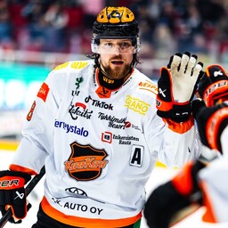 Rooba viskas Soomes hooaja esimese värava