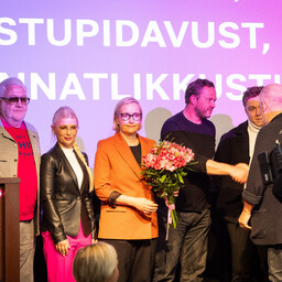 Erinevaid presidendikandidaate vaaginud Eesti 200 on ikka Madise selja taga