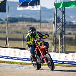 Noorte motosportlaste debüüt suurvõistlusel lükkub esisõitja vigastuse tõttu edasi