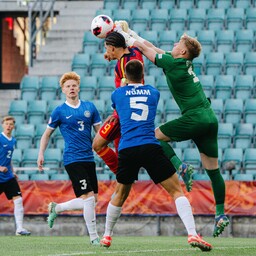 Noormeeste jalgpallikoondis alustas kodust EM-i kaotusega Hispaaniale