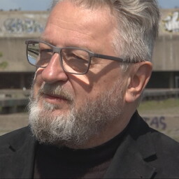 Laibachi liige Ivar Novak: poliitikud käituvad praegu nagu klounid, aga tõeline huumor on hääbumas