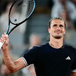 Zverev lükkas maailma 43. reketi kindlalt kõrvale
