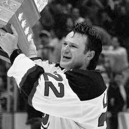 Suri mitmekordne Stanley karikavõitja Claude Lemieux
