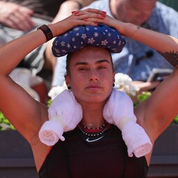 Sabalenka jõudis 16 hulka, Anisimova pakkis reketid