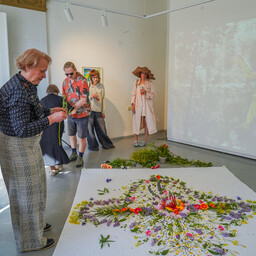 Pildid: Kastellaanimaja galeriis avati Ave Palmi ja Helle Ly Tombergi uus näitus