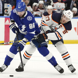 NHL-i mängijad valisid MVP-ks McDavidi, spordiajakirjanikud napilt Kutšerovi