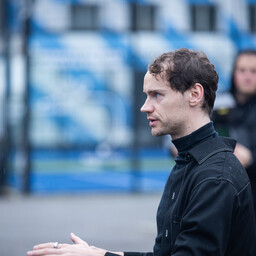 Florian Wahl kaebekoori projektist: võtsime negatiivsed asjad ja laulsime end ilusasse kohta