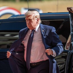 Trump ähvardas Prantsuse veinitööstust 100-protsendiliste tollidega