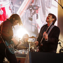 Arvustus. Kings of Leon kui nullindate nostalgiabändide esimene laine