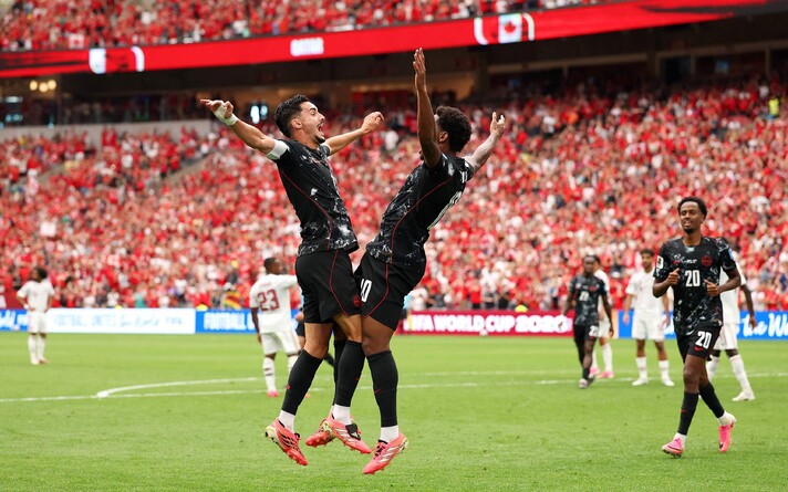Kanada jalgpallikoondislased Stephen Eustaquio ja Jonathan David.