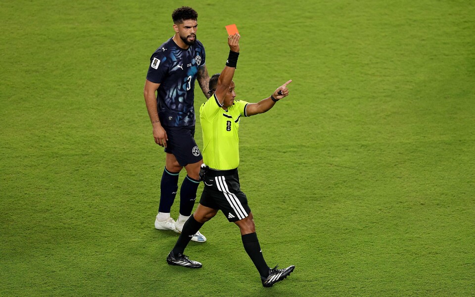 Miguel Almironi punane kaart