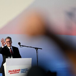 Serbia president teatas, et astub tagasi