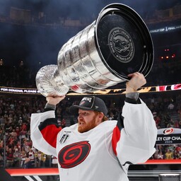 Edmonton Oilers tugevnes äsja Stanley karika võitnud väravavahiga